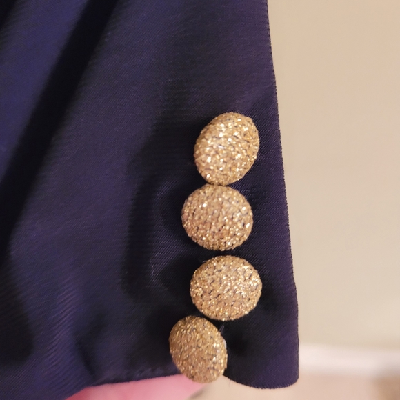 Two piece - Picture 4 of 5